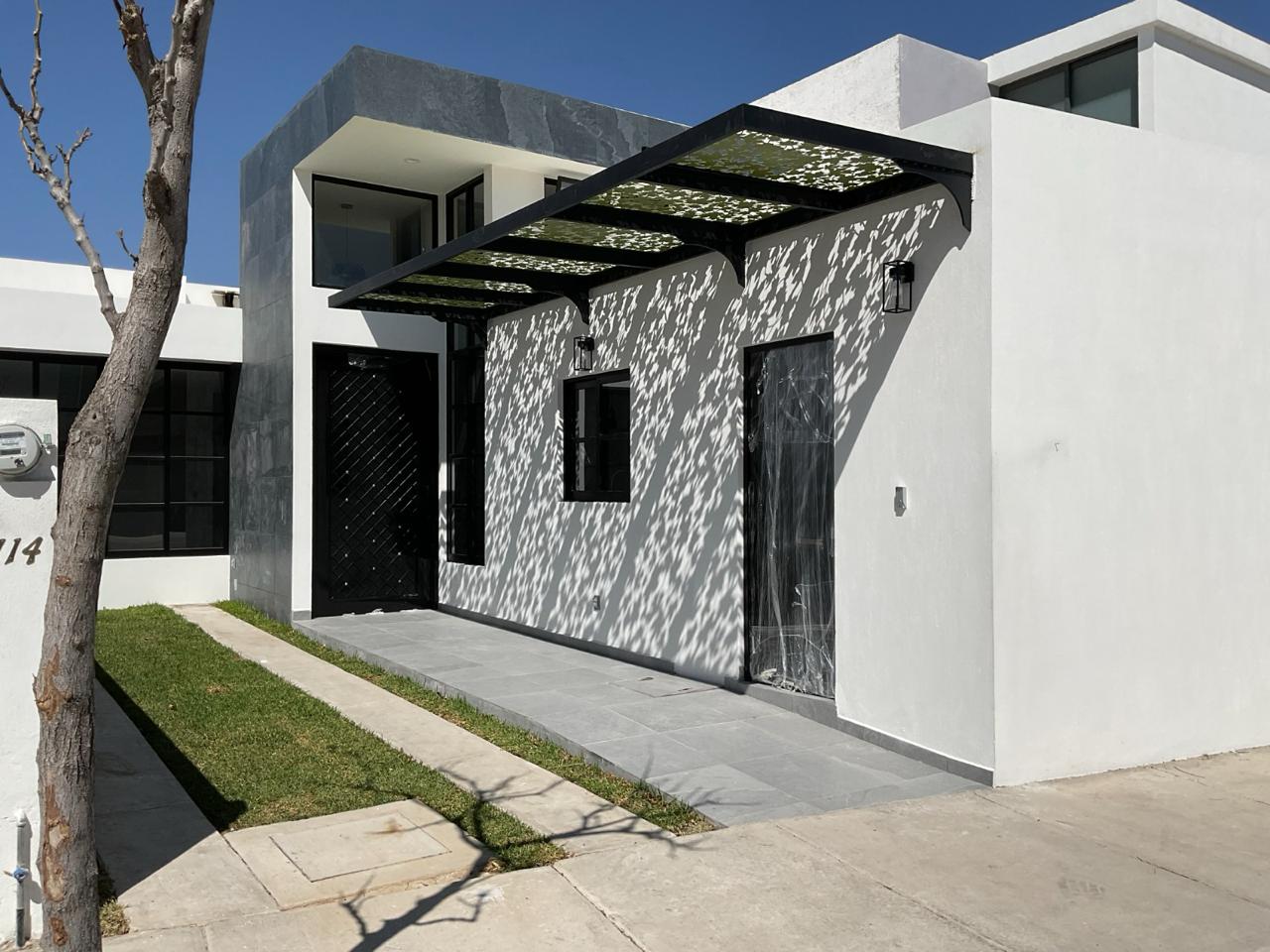 EN VENTA CASA DE 1 PLANTA MODERMA EN MAYORAZGO RESIDENCIAL